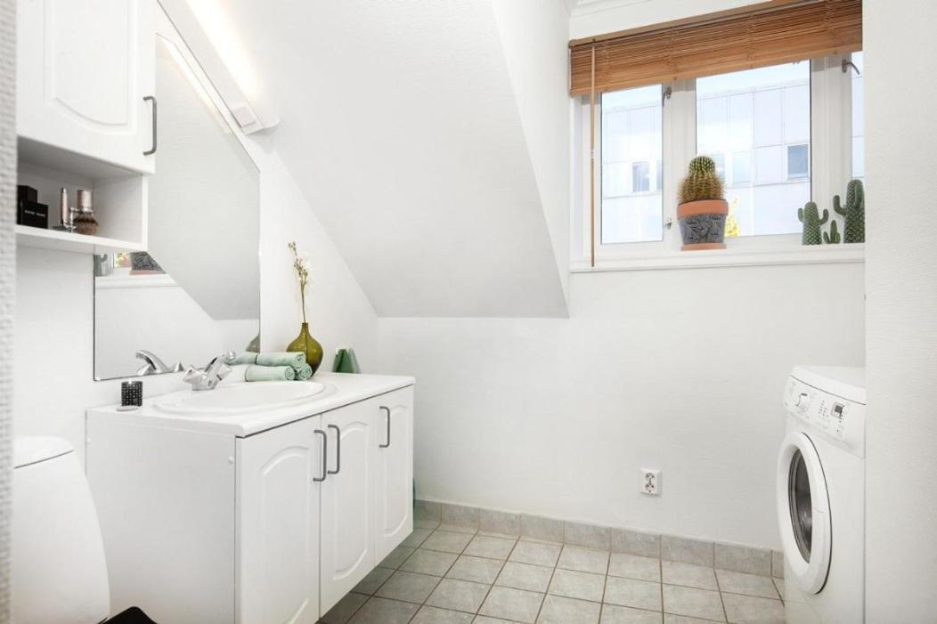 Apartment Right In The City Centre 스타방에르 외부 사진