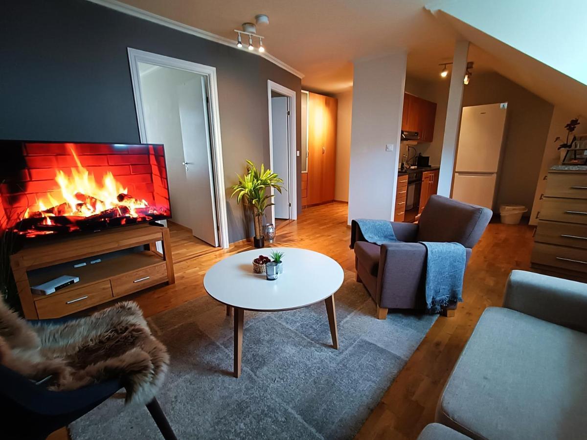 Apartment Right In The City Centre 스타방에르 외부 사진